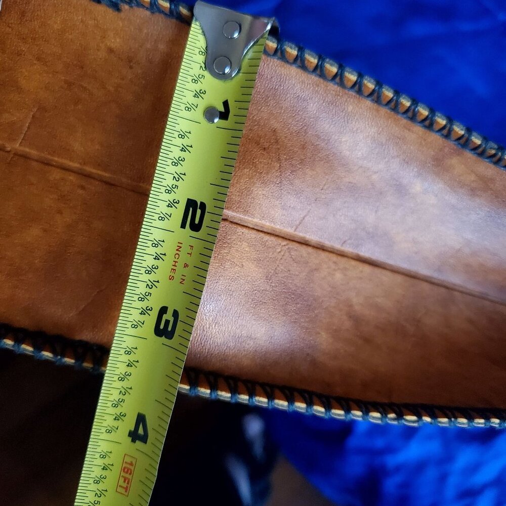 Handwoven Brown Leather Tote Bag with Floral Carving - Picture 8 of 10